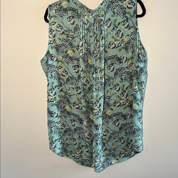 Charter Club, Woman’s Size 2X Floral Sleeveless Top - Blue and Yellow - Picture 6 of 8